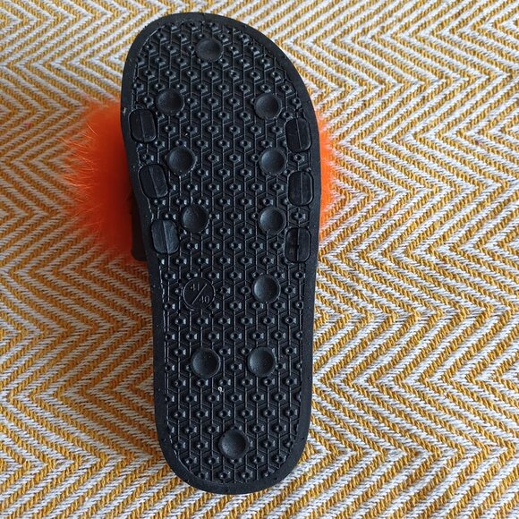 Paragon Open DanceSport Championships Faux Orange Fur Black Slides Sandals - Picture 6 of 9
